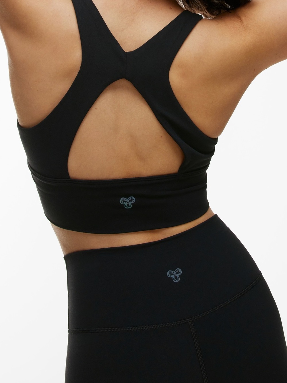 Aritzia TNA BUTTER Volley Sports Bra